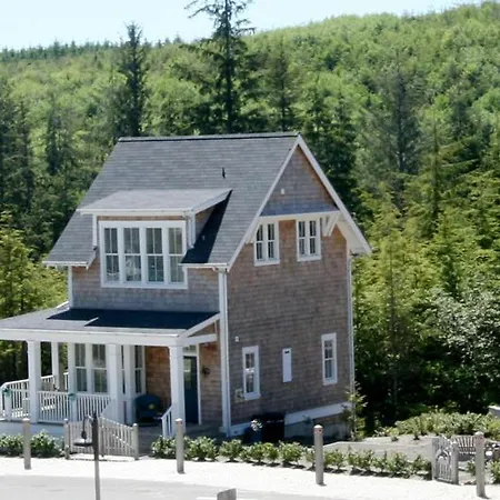 Cedar Cove By Seabrook Hospitality Villa